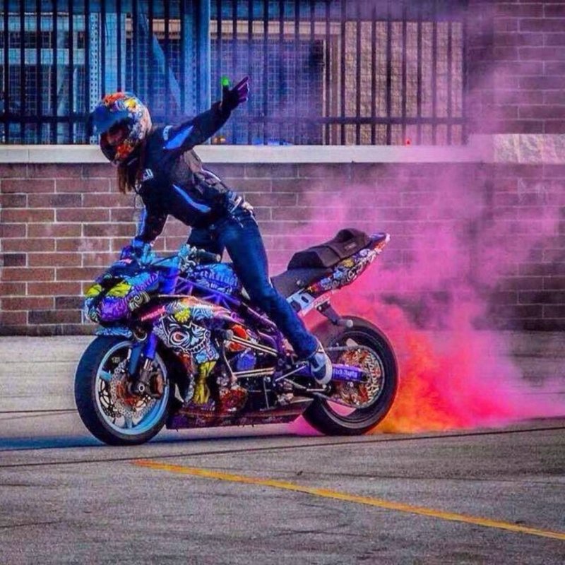 Разноцветный мотоцикл