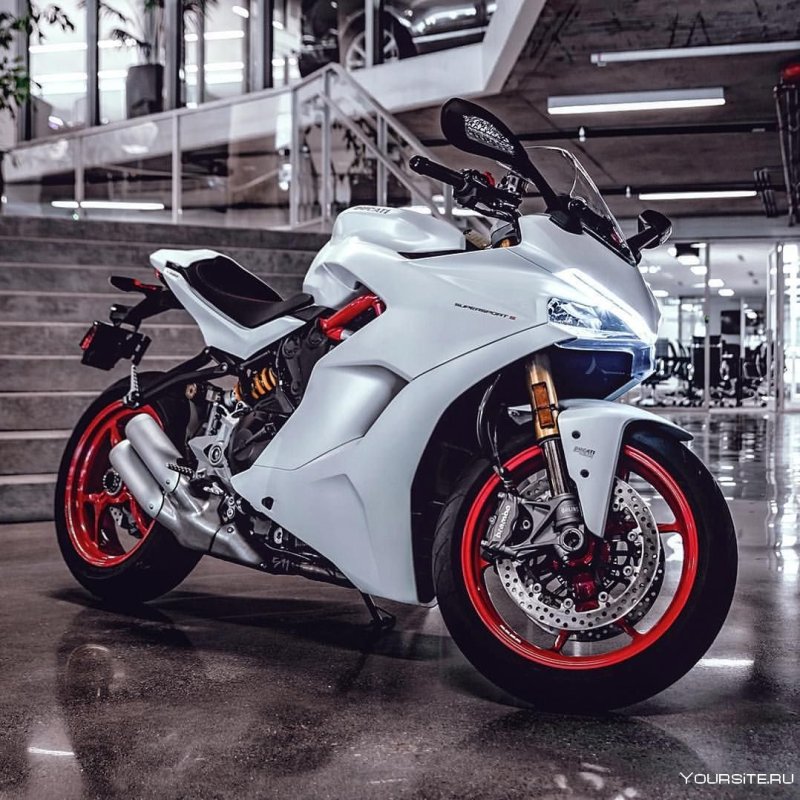 Ducati Supersport 2020