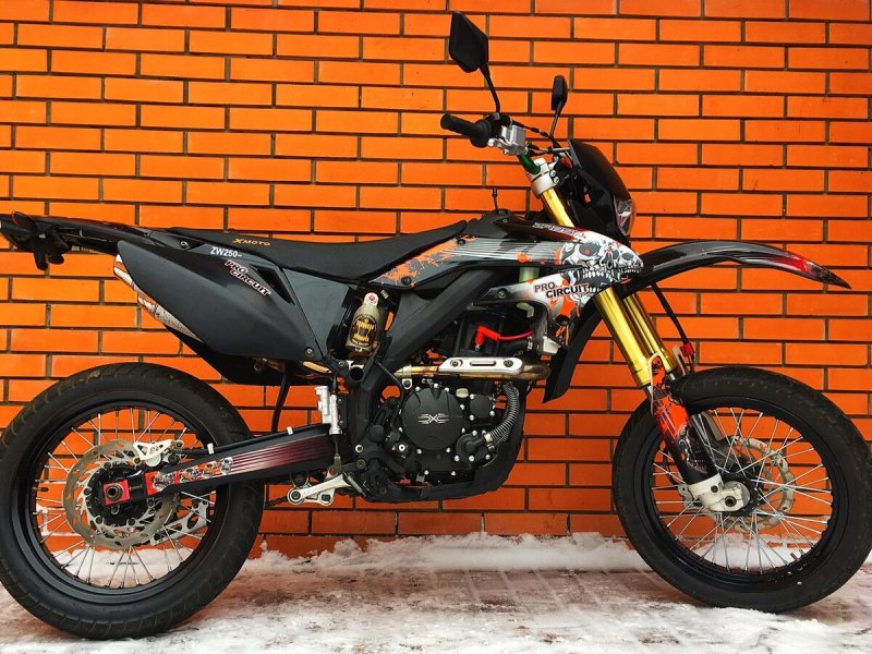 X Moto ZR 250