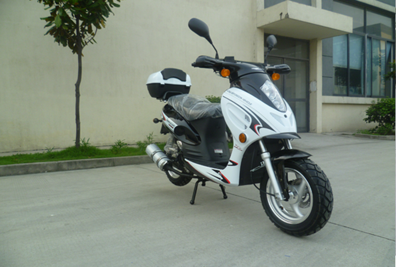 Скутер Канзас 50