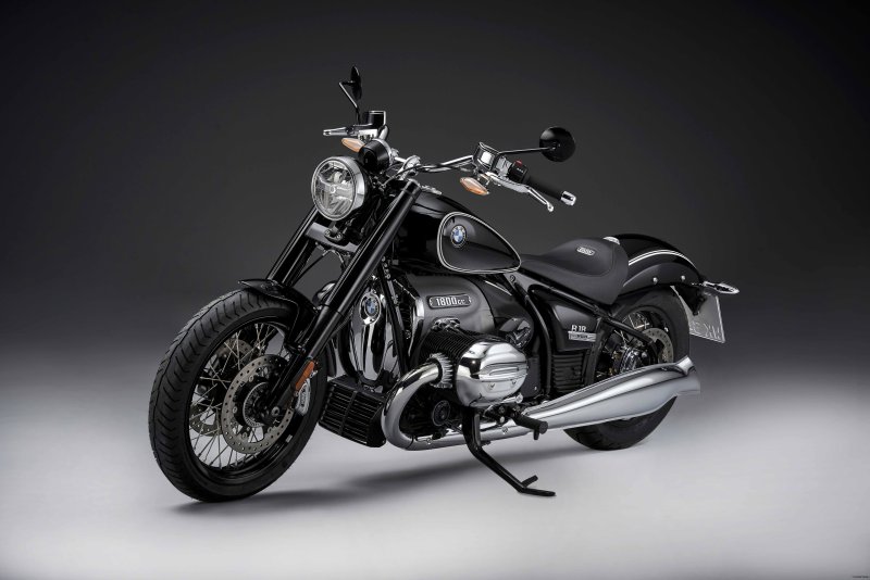 Мотоцикл BMW r18 2020