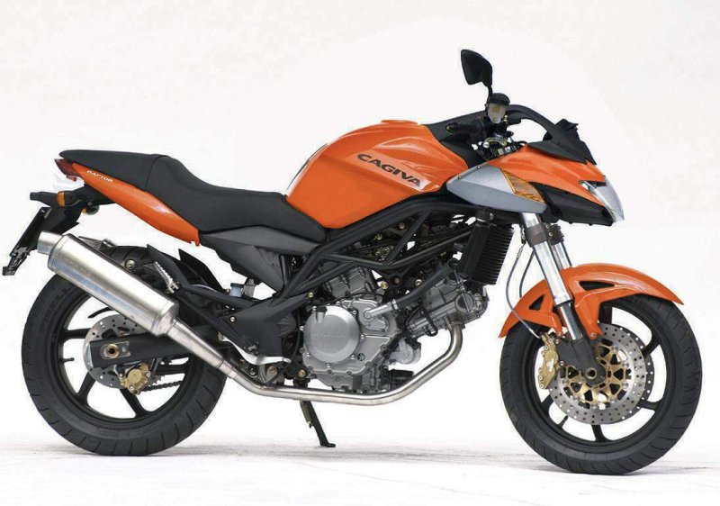 Cagiva v Raptor 650