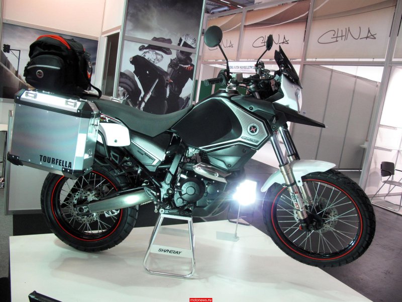 Китайский мотоцикл БМВ 400кубов