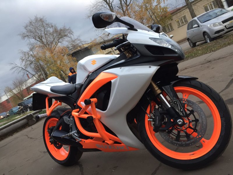 Сузуки джиксер 600 оранжевый