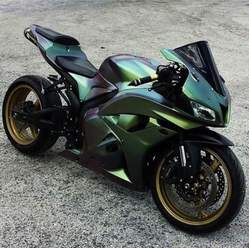 Спортбайк зелёный Ямаха