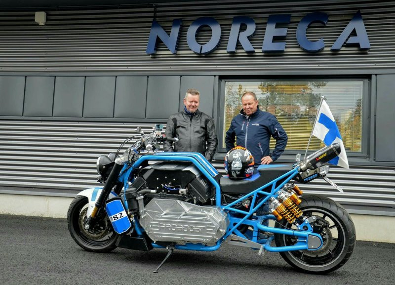 BMW мотоцикл v8 кастом