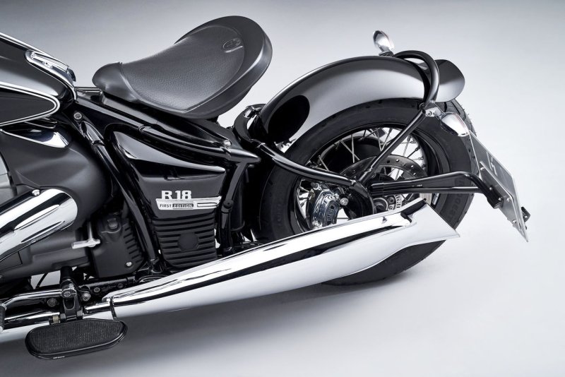 Круизер BMW r18