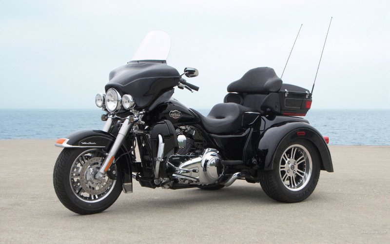 Трёхколёсный мотоцикл Harley Davidson