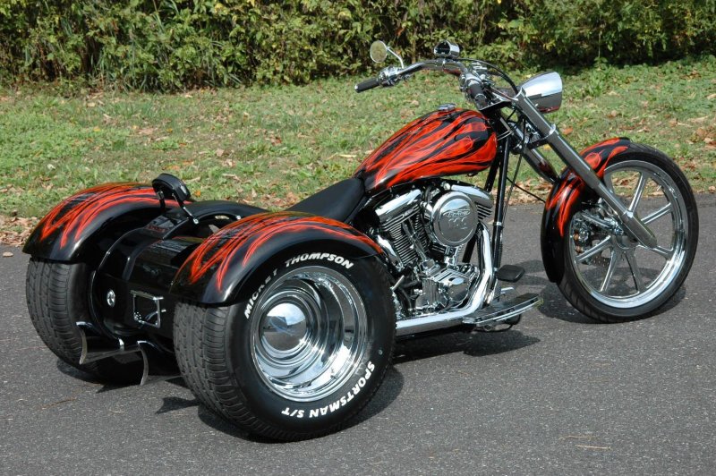 Трёхколёсный мотоцикл Harley Davidson