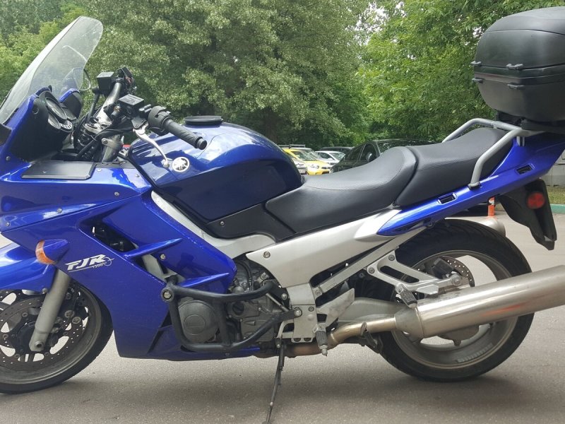 Yamaha FJR 1300 синий