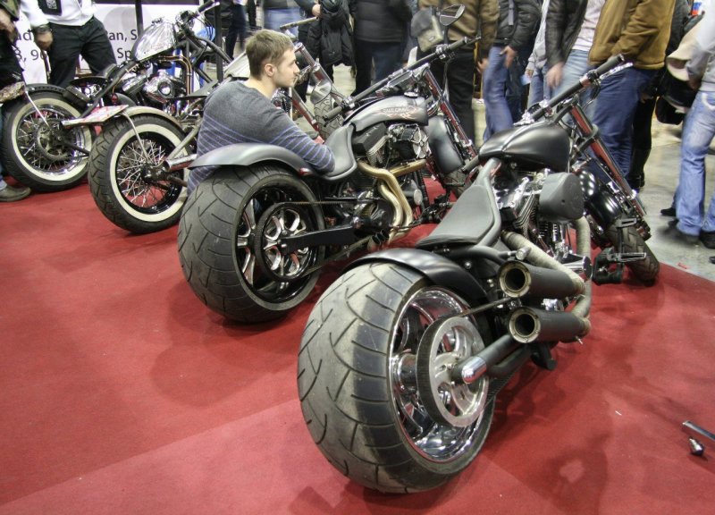 Мотоциклы с толстыми шинами