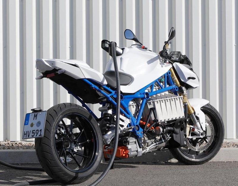 Электрический мотоцикл БМВ