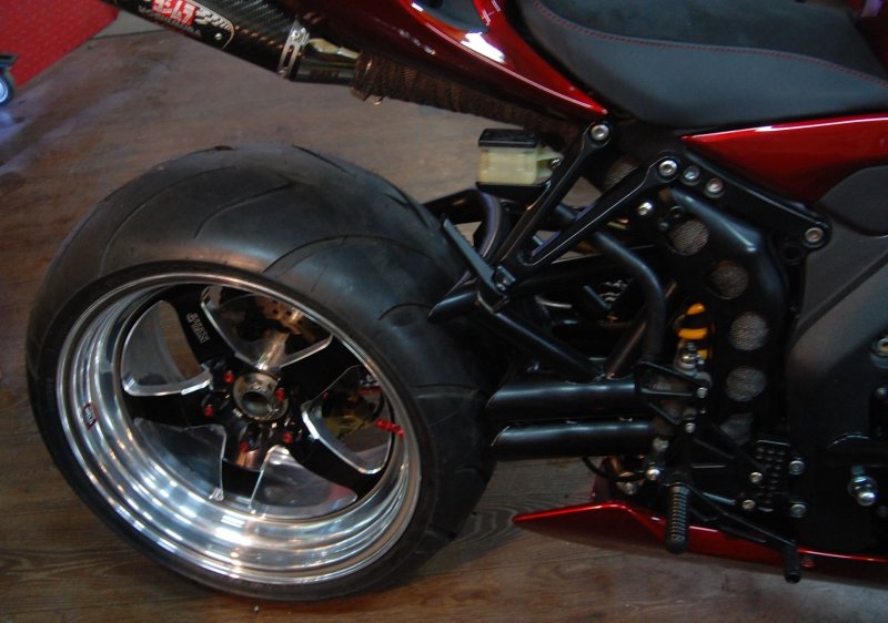 Консольный маятник Ducati 916