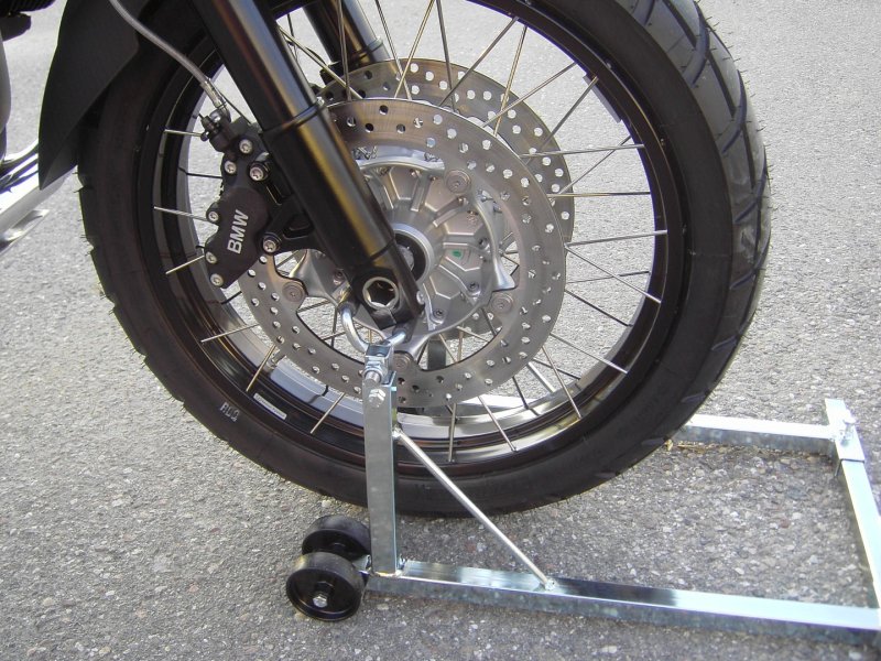 Переднее колесо мотоцикла