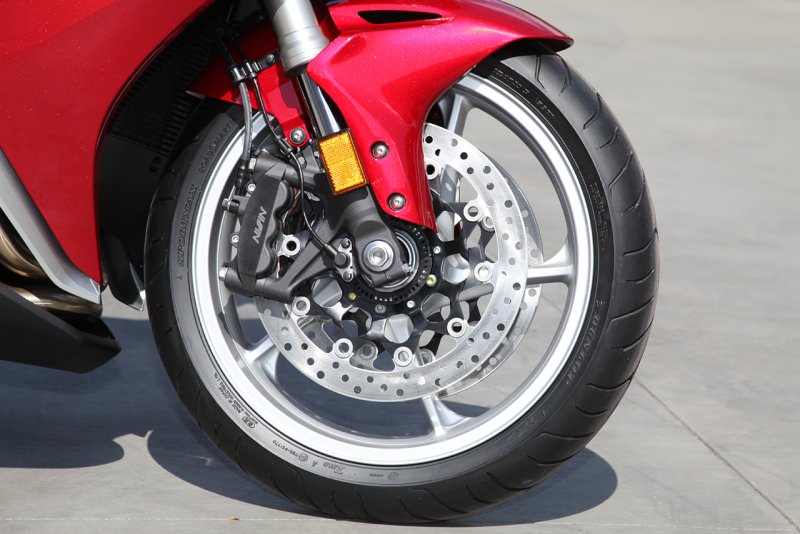 Переднее колесо vfr1200