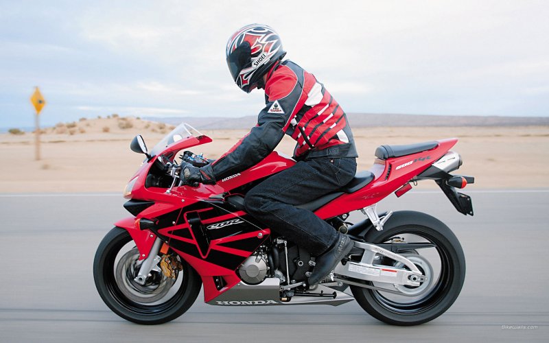 Honda CBR 600 посадка