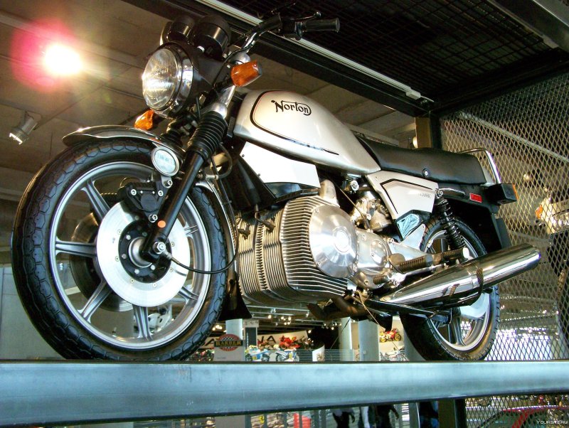 Мотоцикл с роторным двигателем Norton