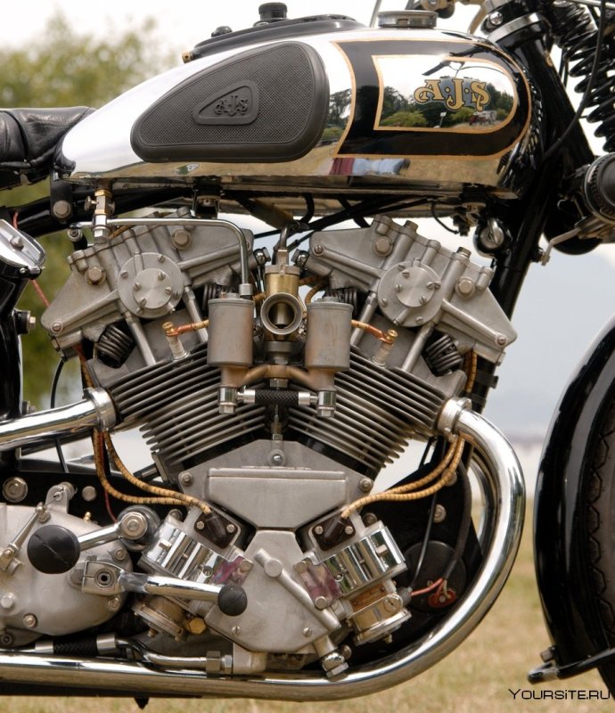 Мотоцикл AJS v4 Racer