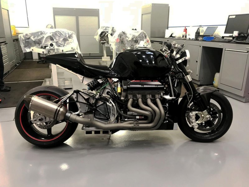 Honda v8 мотоцикл