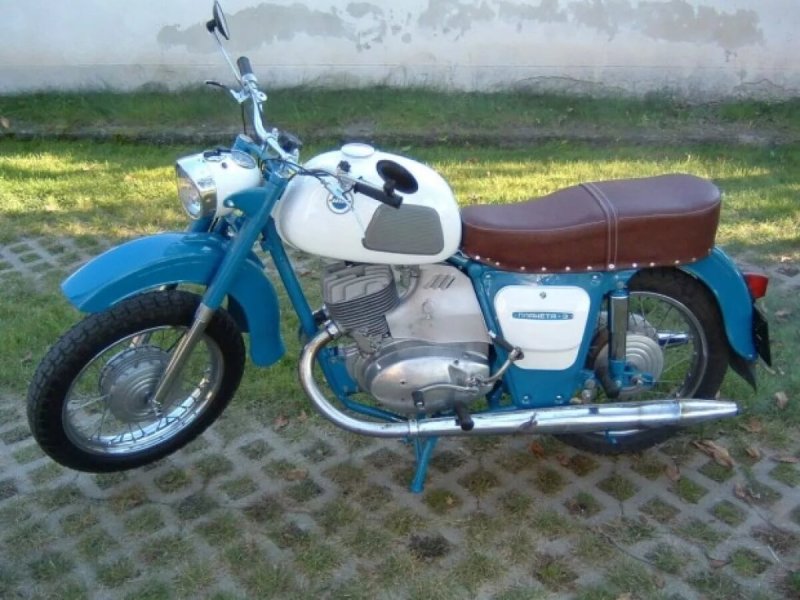 Мотоцикл ИЖ Планета 3 02