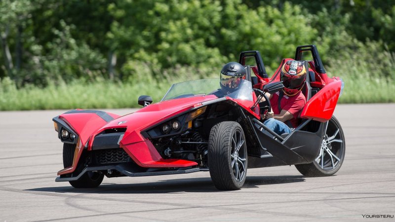 Машина Polaris Slingshot