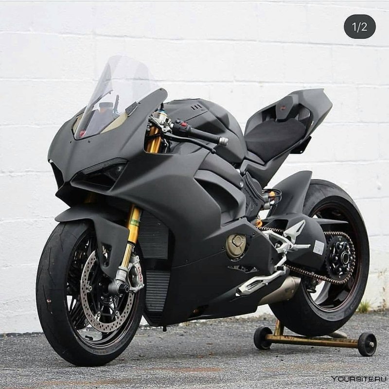 Ducati Panigale v4 Black