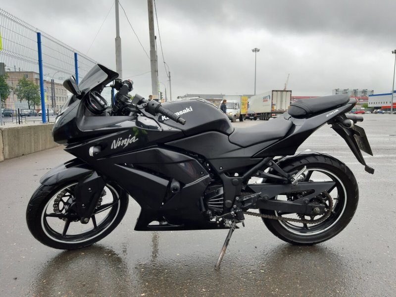 Kawasaki Ninja 250 черный