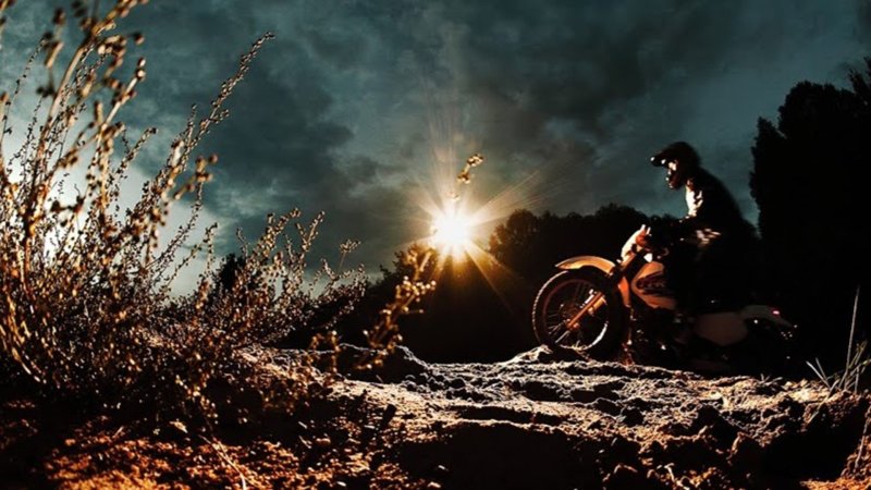 Мотоцикл на природе