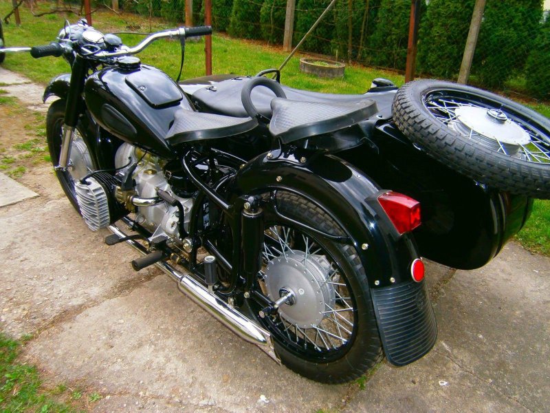 Мотоцикл Днепр к 750