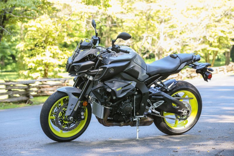 Yamaha FZ 10 мотоцикл