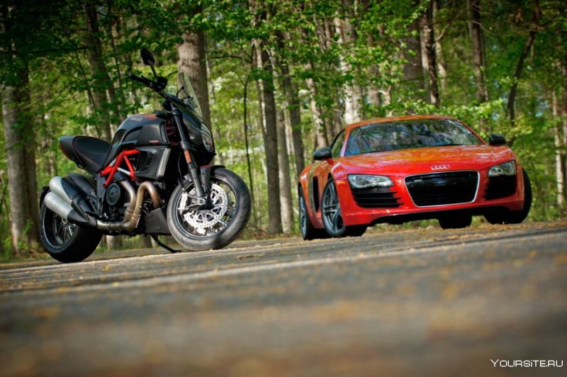 Спортивный мотоцикл Ауди
