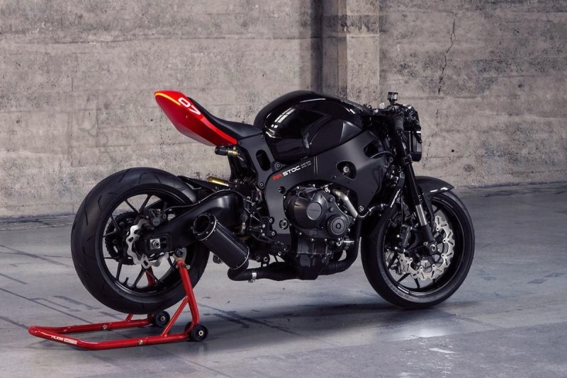 Мотоцикл Honda стрит Файтер