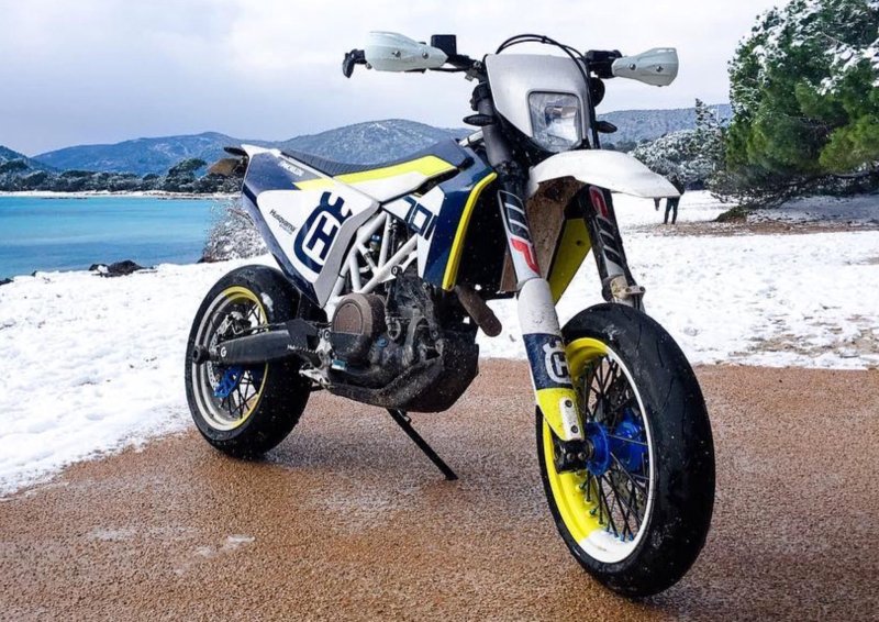 Мотард Husqvarna 701