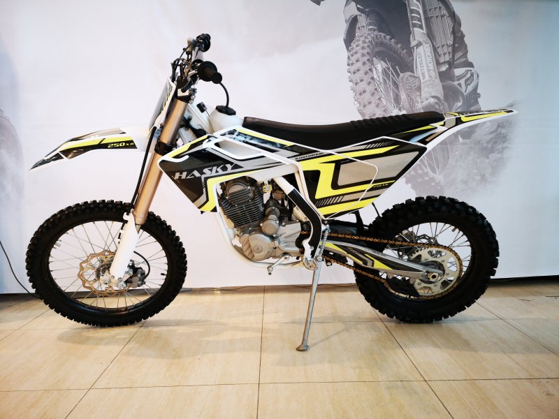 Мотоцикл кроссовый hasky xr250