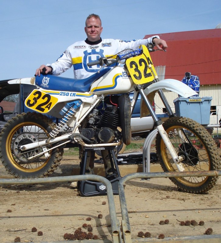 Мотоцикл хаски 690