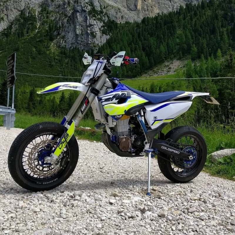 Хаски мотик