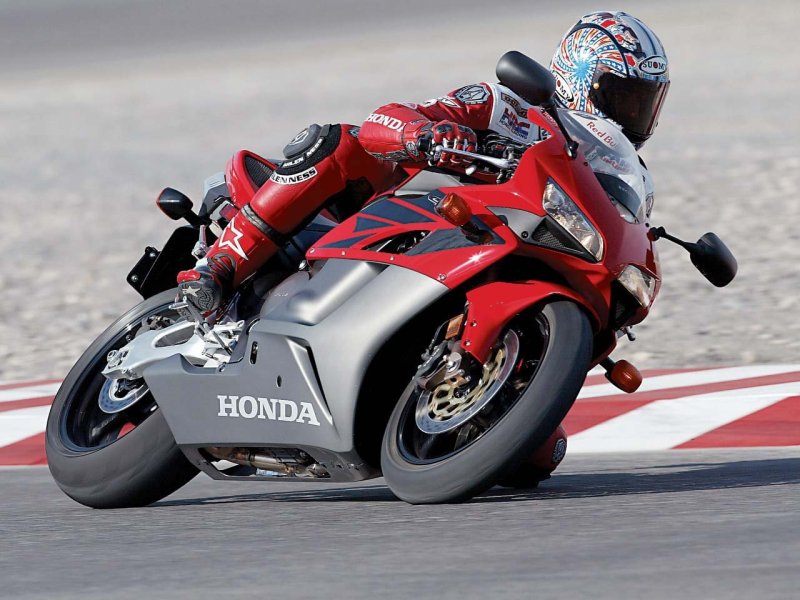 Гоночный мотоцикл Хонда 1000rr