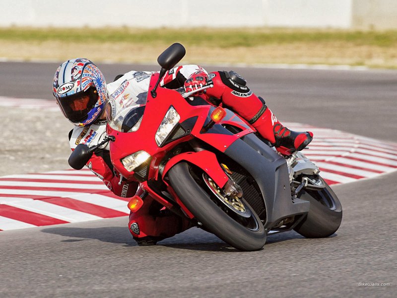 Мото Honda CBR 1000 RR