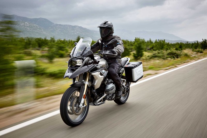 Мотоцикл BMW r1200 2017 года
