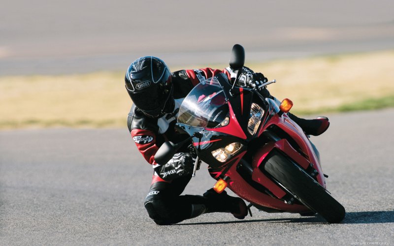 Honda CBR 600 RR TT man