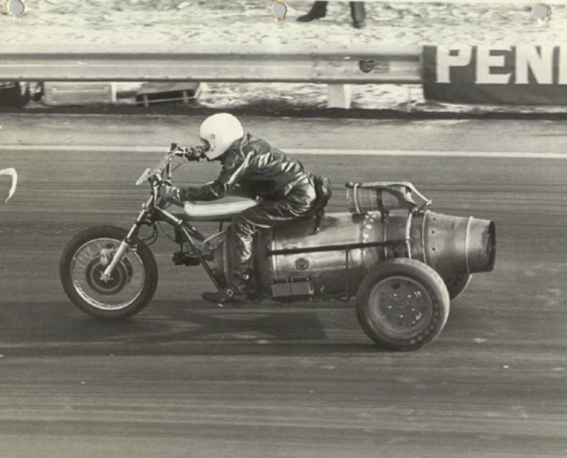 Мотоцикл с вертолетным двигателем