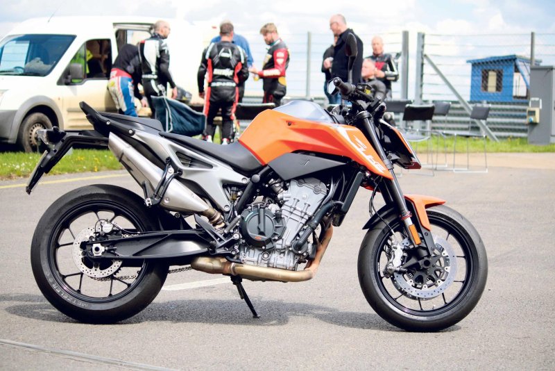 KTM Duke 790