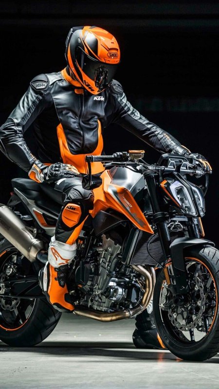 KTM 890 Duke r
