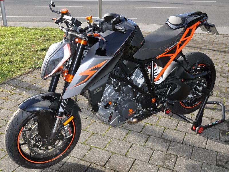 KTM Duke 790 r