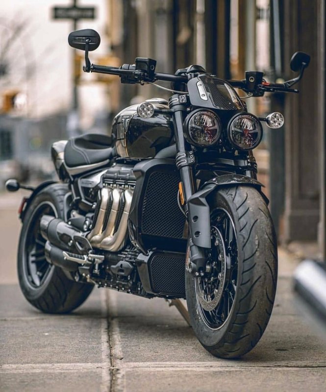 Triumph Rocket 3