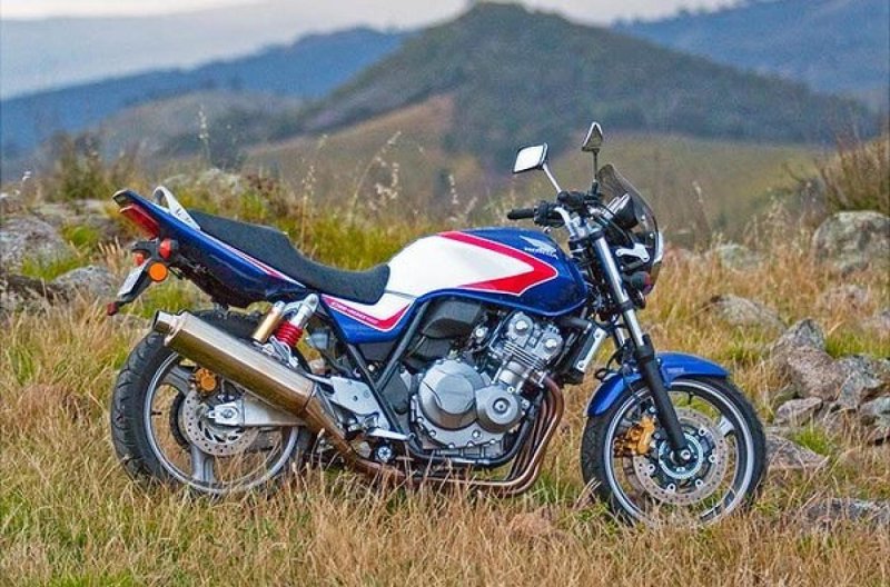 Хонда GSR 400