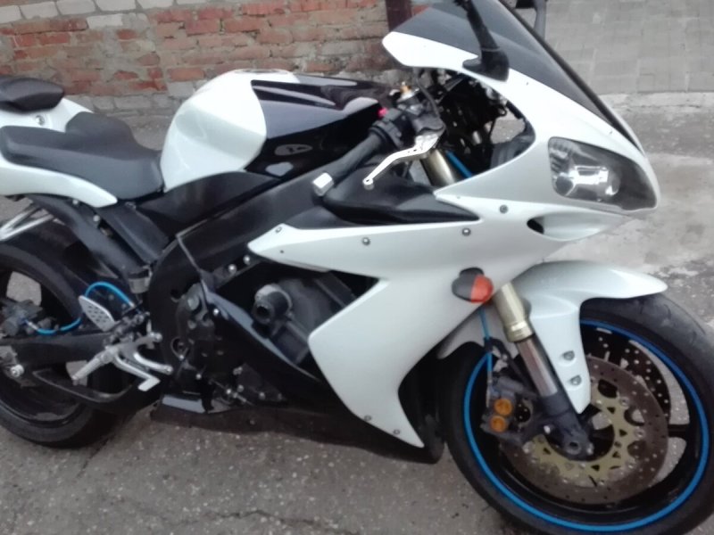 Спортивная Ямаха 600 2005г