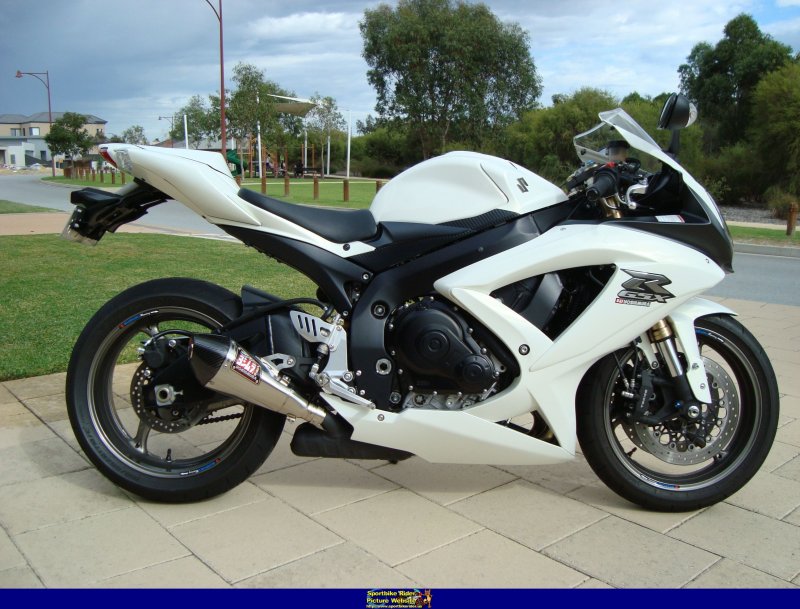 Сузуки джиксер 600 черный