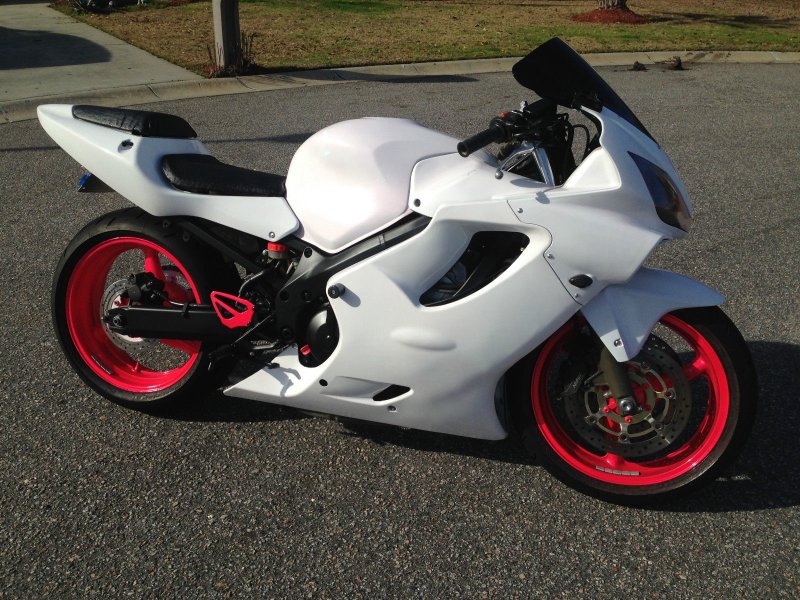 Хонда СБР 600 Ф белый