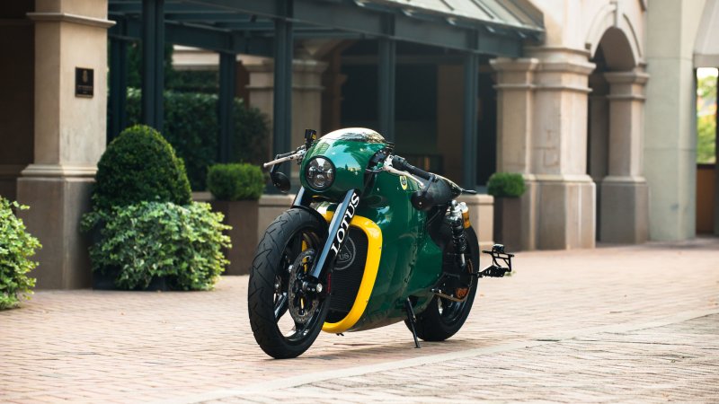 Lotus c-01
